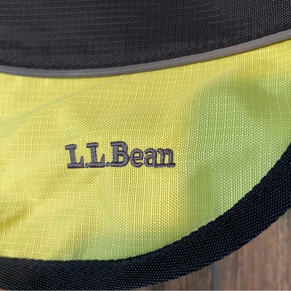 NWOT L.L. Bean messenger bag. Yellow & black. Cushioned strap. Many compartments - Picture 2 of 15